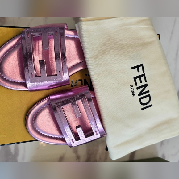 Fendi Women's Metallic Pink Mules - Picture 6 of 6